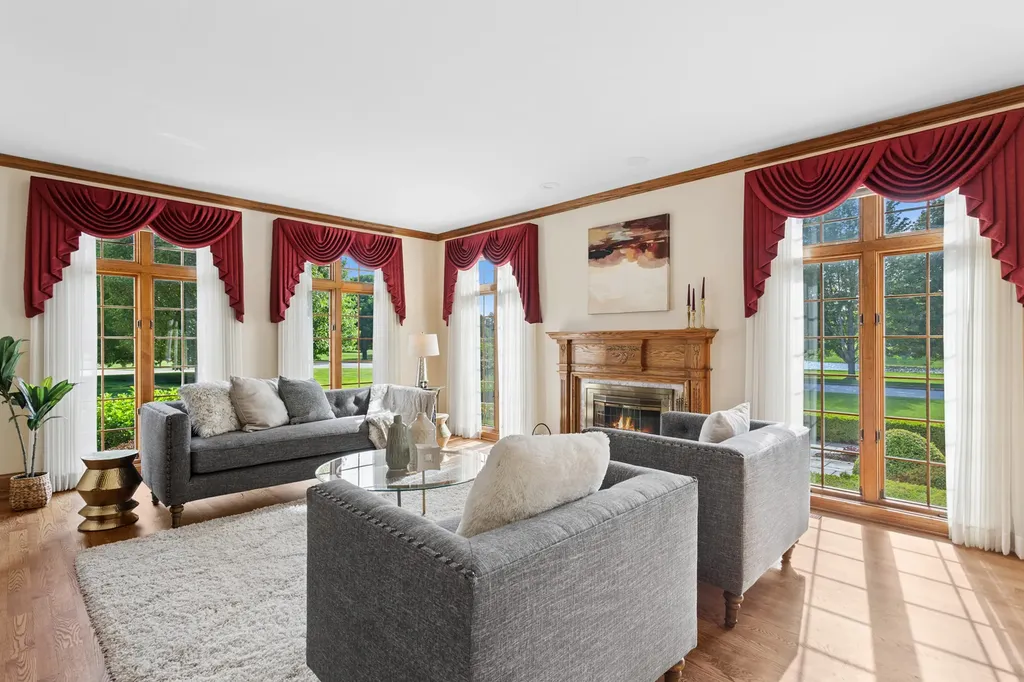1901 Midwest Club Parkway Oak Brook IL 60523
