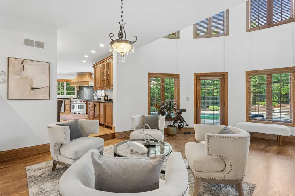 1901 Midwest Club Parkway Oak Brook IL 60523