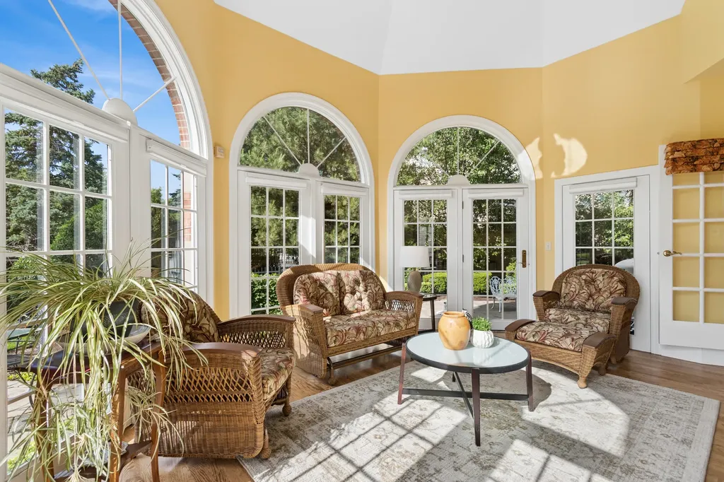 1901 Midwest Club Parkway Oak Brook IL 60523