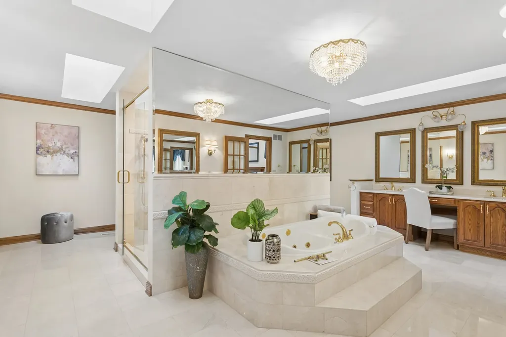 1901 Midwest Club Parkway Oak Brook IL 60523