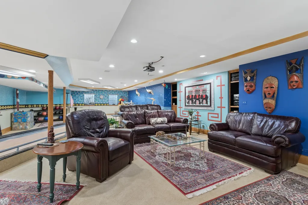 1901 Midwest Club Parkway Oak Brook IL 60523