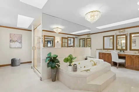 1901 Midwest Club Parkway Oak Brook IL 60523
