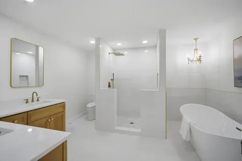1490 Avignon Court Highland Park IL 60035