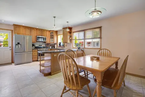 652 Cherry Valley Road Vernon Hills IL 60061