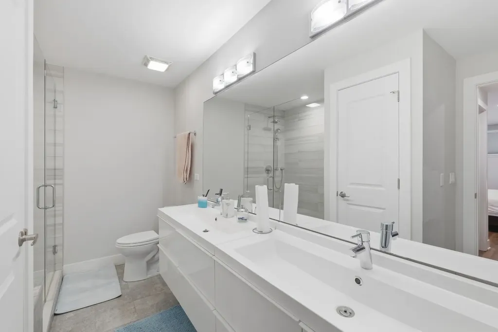 2743 North Ashland Avenue Chicago IL 60614