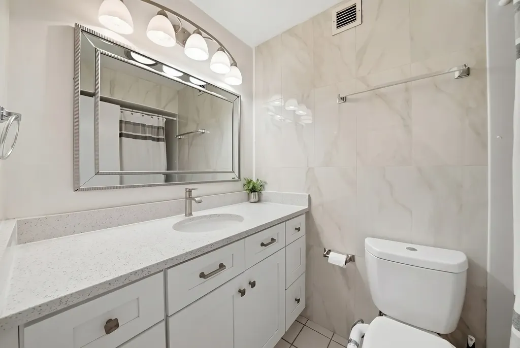 20 North Tower Road Oak Brook IL 60523