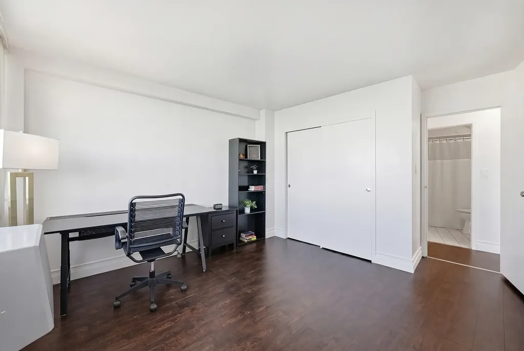 20 North Tower Road Oak Brook IL 60523