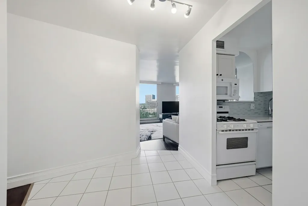 20 North Tower Road Oak Brook IL 60523