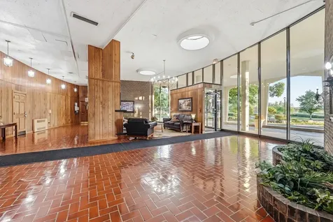 20 North Tower Road Oak Brook IL 60523
