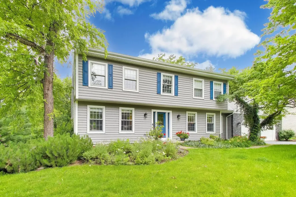 924 Glen Oak Drive Sleepy Hollow IL 60118