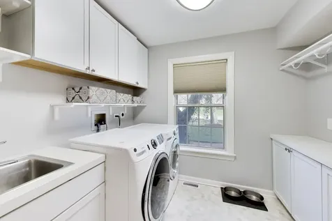 924 Glen Oak Drive Sleepy Hollow IL 60118