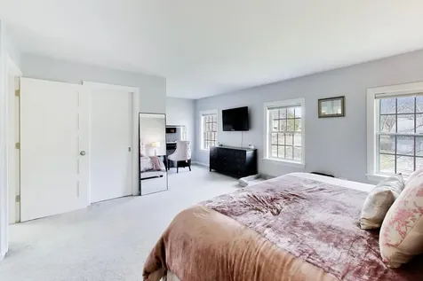 924 Glen Oak Drive Sleepy Hollow IL 60118