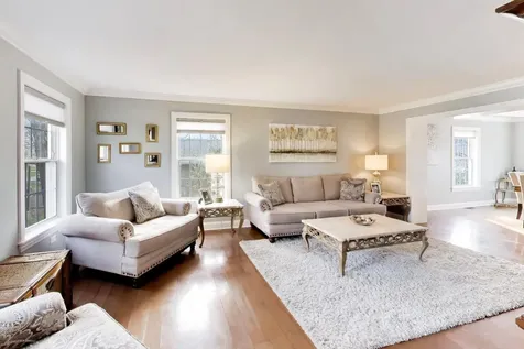 924 Glen Oak Drive Sleepy Hollow IL 60118