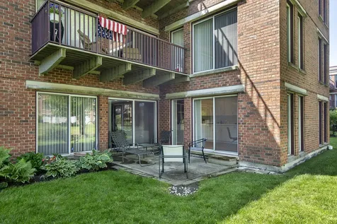 412 Kelburn Road Deerfield IL 60015