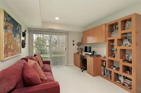 412 Kelburn Road Deerfield IL 60015