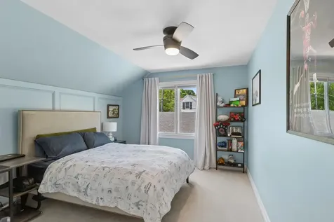 318 East Sunnyside Avenue Libertyville IL 60048