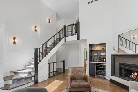 318 East Sunnyside Avenue Libertyville IL 60048