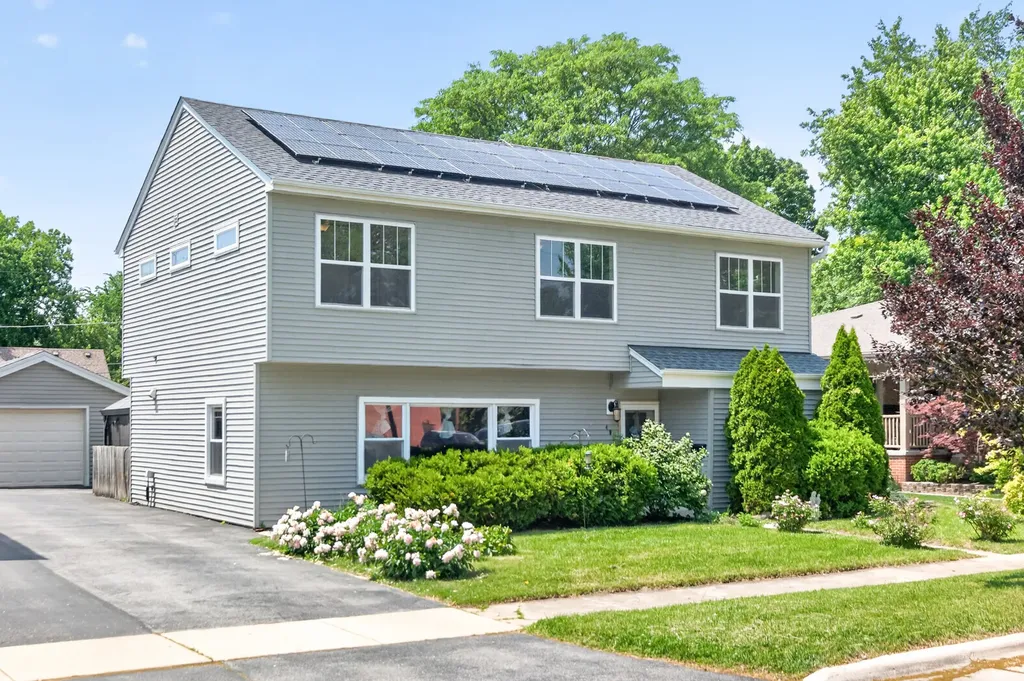 402 South Ahrens Avenue Lombard IL 60148