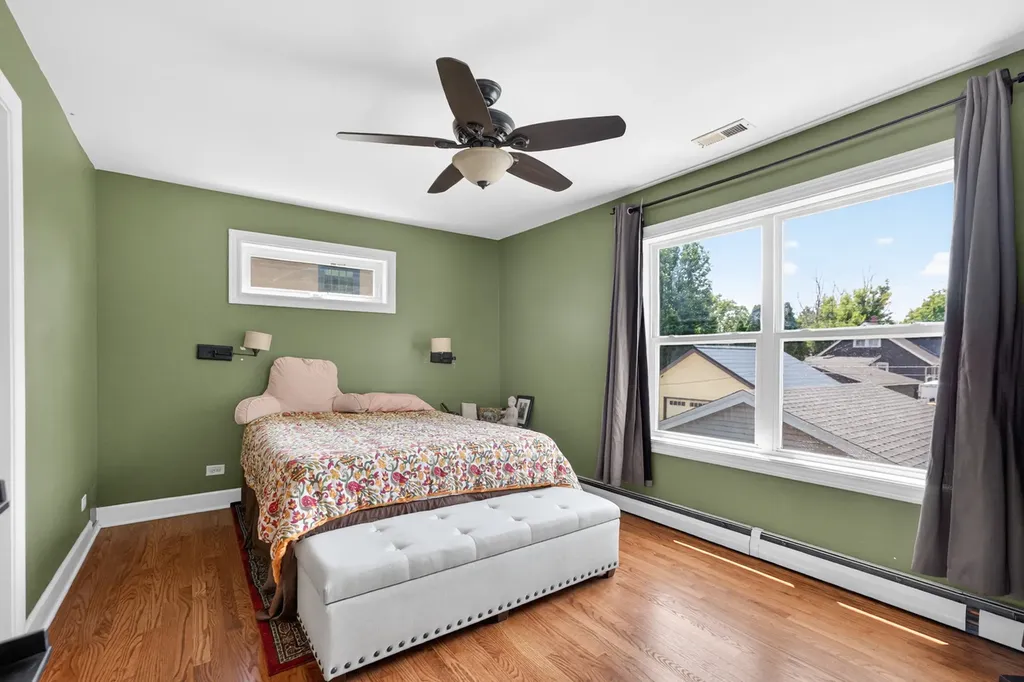 402 South Ahrens Avenue Lombard IL 60148