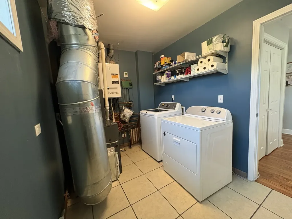 402 South Ahrens Avenue Lombard IL 60148