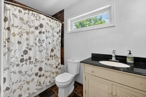 402 South Ahrens Avenue Lombard IL 60148