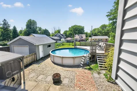 402 South Ahrens Avenue Lombard IL 60148