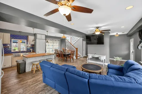 402 South Ahrens Avenue Lombard IL 60148