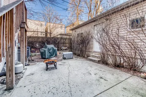 2335 North Oakley Avenue Chicago IL 60647