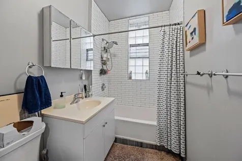 2335 North Oakley Avenue Chicago IL 60647