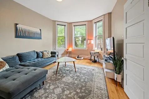 2335 North Oakley Avenue Chicago IL 60647