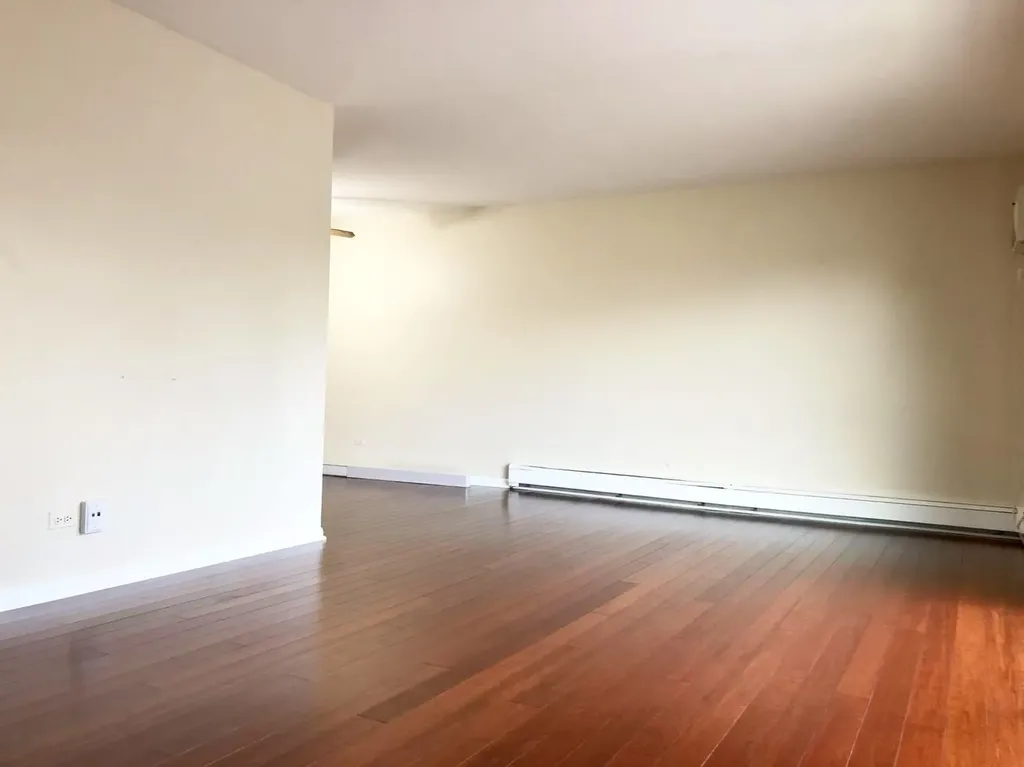 49 West 66th Street Westmont IL 60559