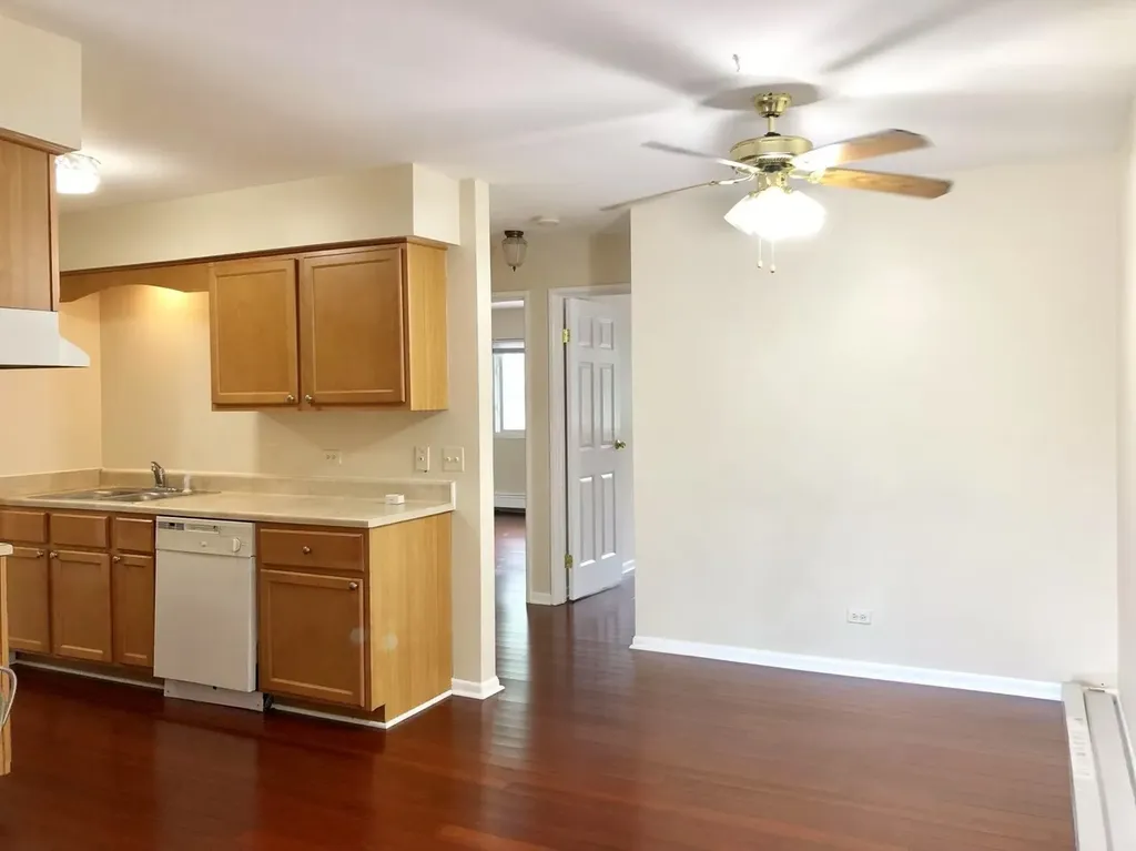 49 West 66th Street Westmont IL 60559