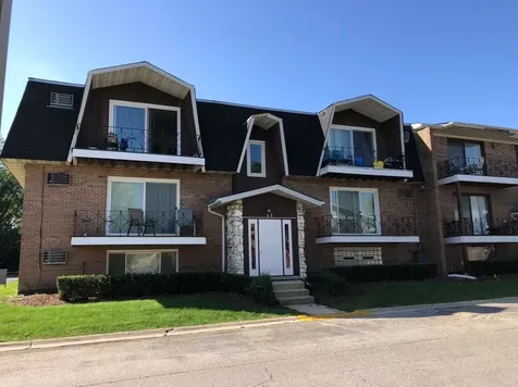 49 West 66th Street Westmont IL 60559