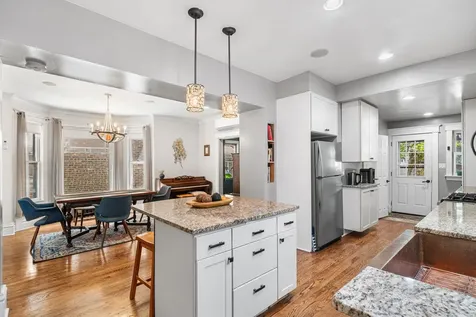 4949 West Winona Street Chicago IL 60630