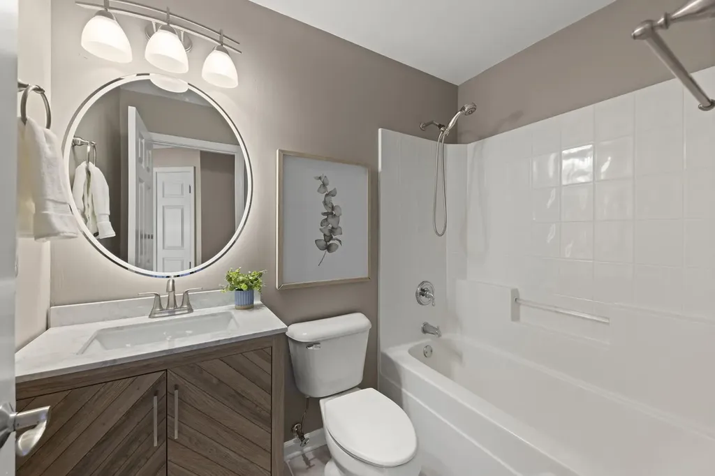 928 Shandrew Drive Naperville IL 60540