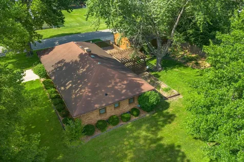1048 Warren Street Henry IL 61537