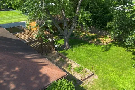 1048 Warren Street Henry IL 61537