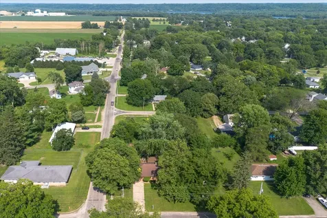 1048 Warren Street Henry IL 61537