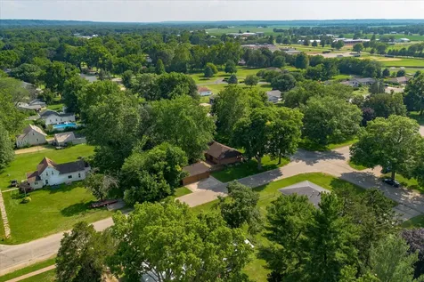 1048 Warren Street Henry IL 61537