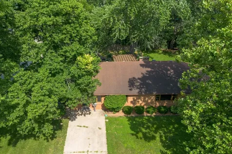 1048 Warren Street Henry IL 61537