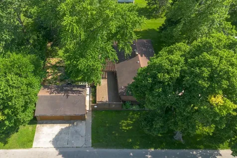 1048 Warren Street Henry IL 61537