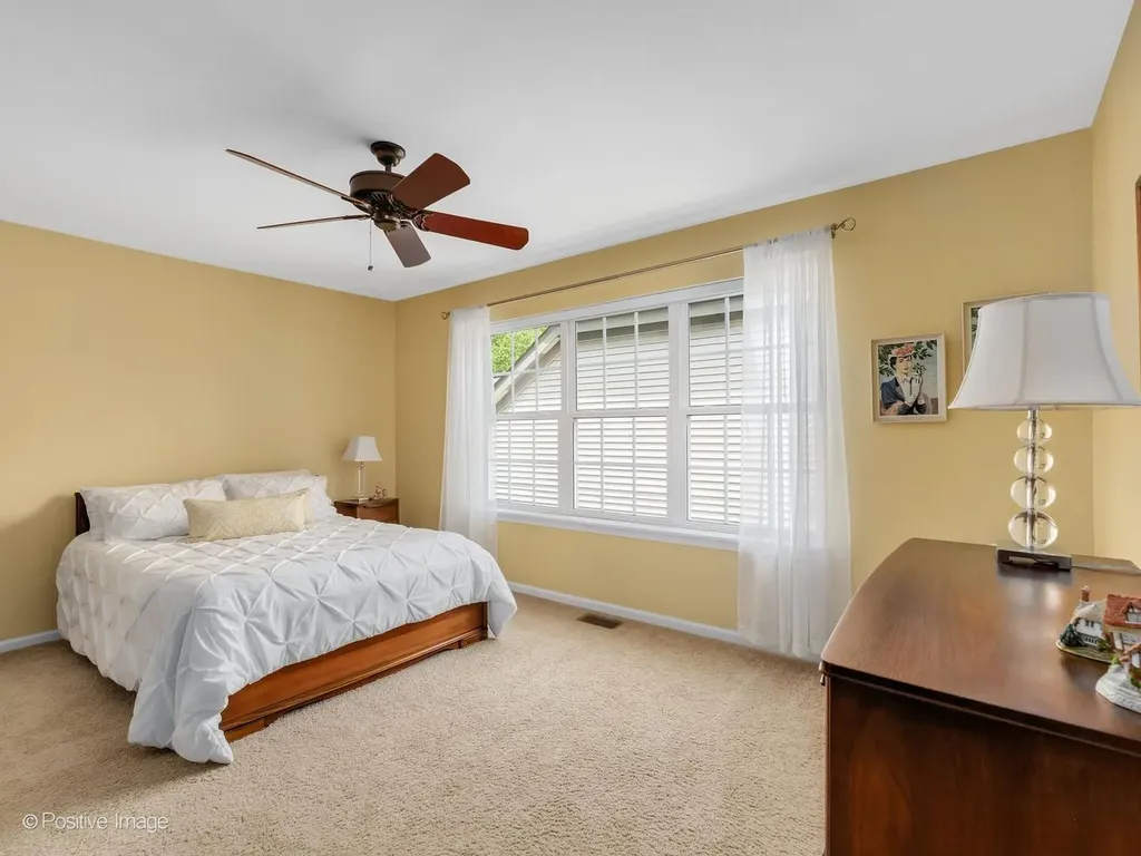 1282 Everwood Lane Aurora IL 60505