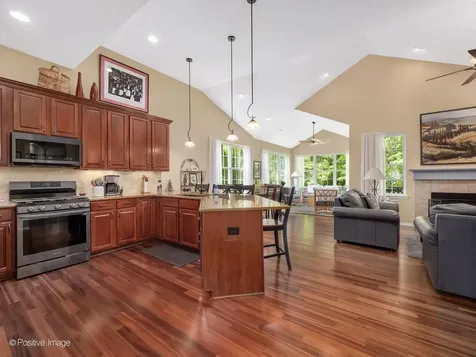1282 Everwood Lane Aurora IL 60505