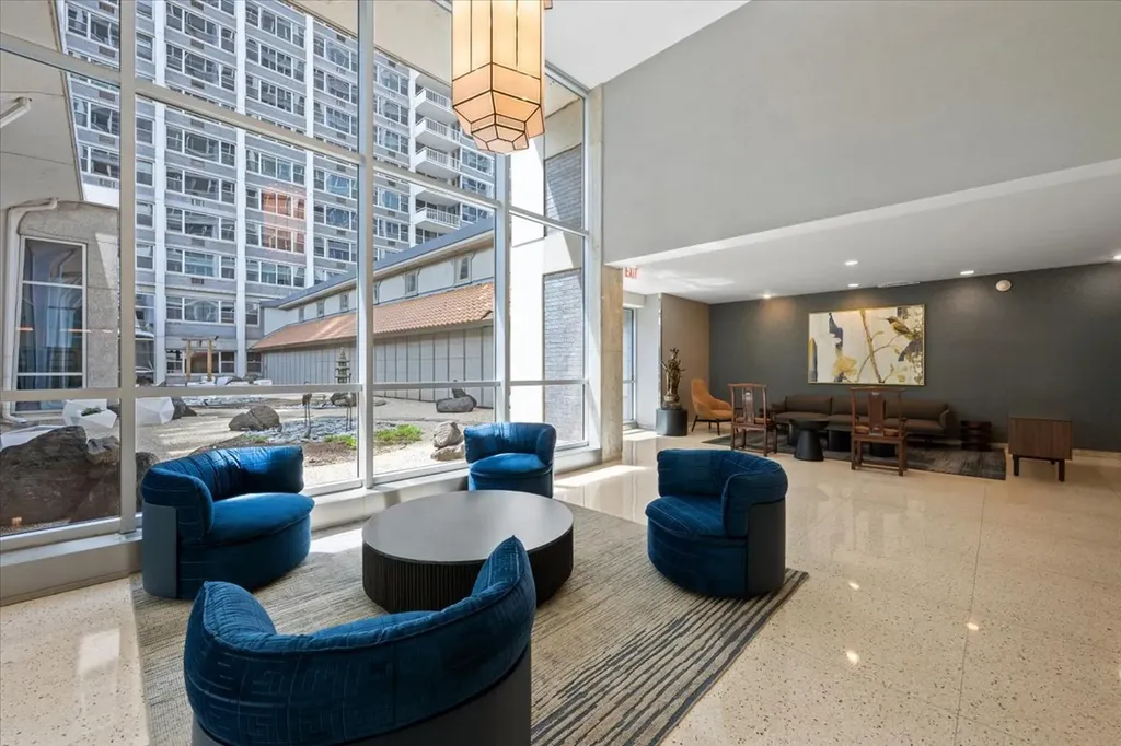 4250 North Marine Drive Chicago IL 60613