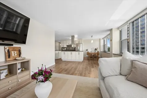 4250 North Marine Drive Chicago IL 60613