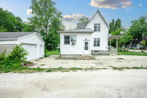 711 South 4th Street Dekalb IL 60115