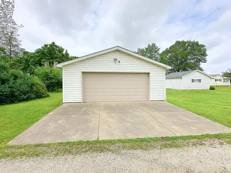107 South 3rd Avenue Streator IL 61364