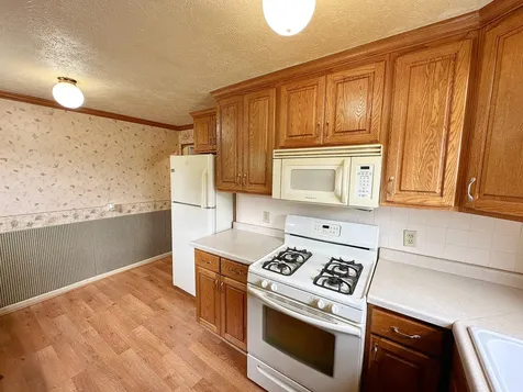 107 South 3rd Avenue Streator IL 61364