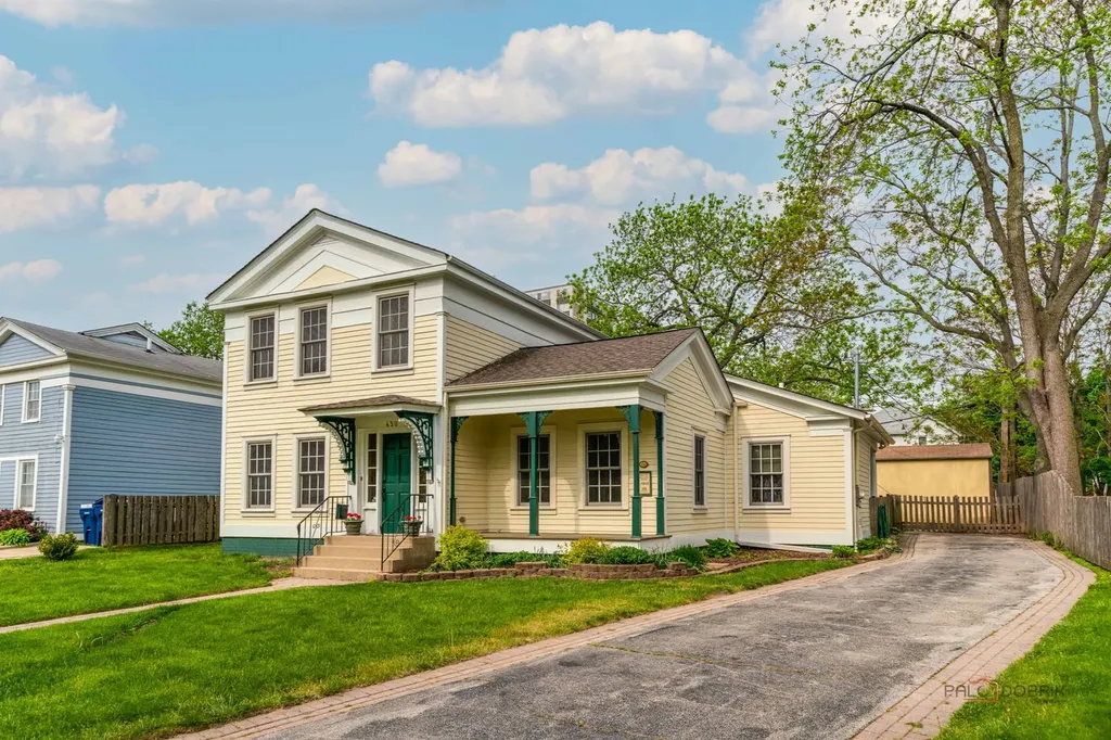 430 North Sheridan Road Waukegan IL 60085