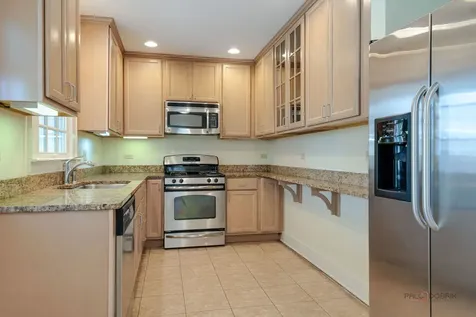 430 North Sheridan Road Waukegan IL 60085